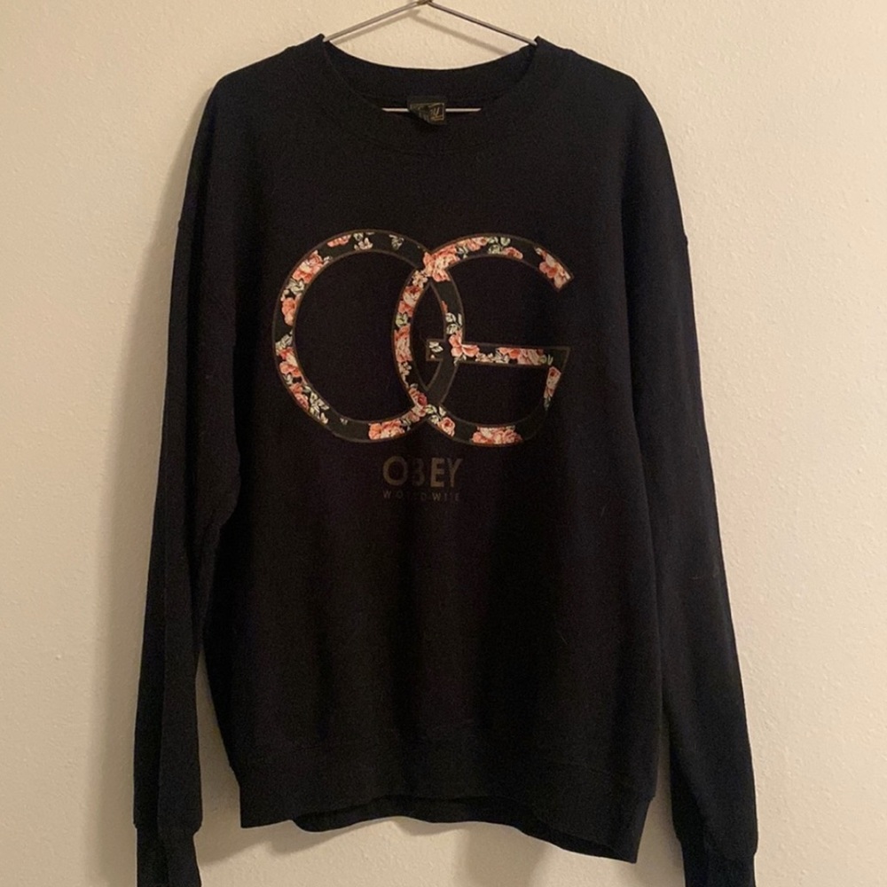 Obey black crew neck